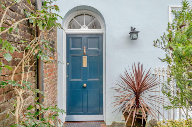 1406572-6-697b8a5...