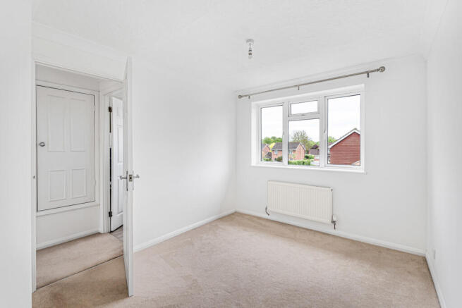 Privet Road, Lindford, Bordon, Hampshire photo 4