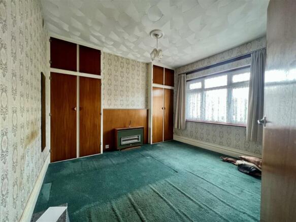 Aston Road - Bed 1.jpg