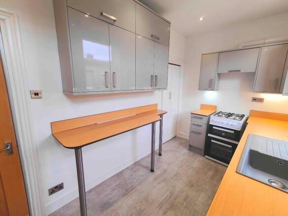 2 bed Terraced for sale Image 7