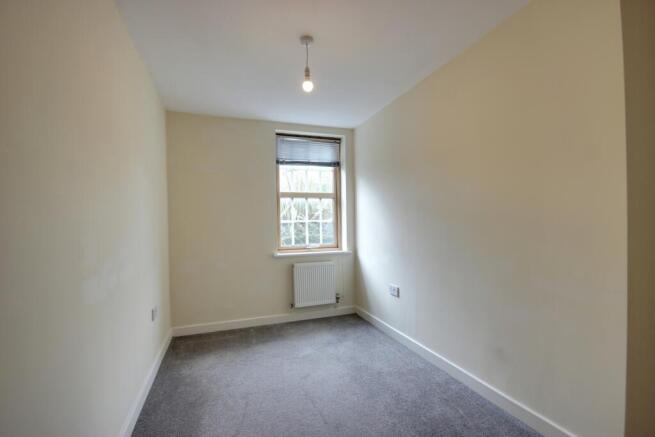 2 bed Ground Flat for sale Image 9