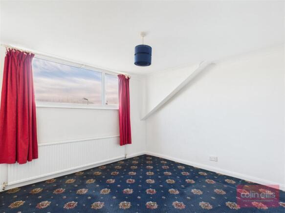 3 bed Semi-Detached Bungalow for sale Image 11