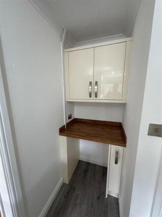 Kitchen 2.jpg