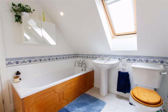 En-Suite Bathroom