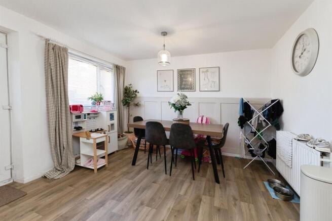 3 bed Terraced for sale Image 4