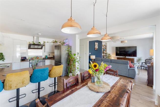 Kitchen/Living/Dining