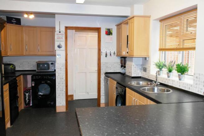 Kitchen/Breakfast