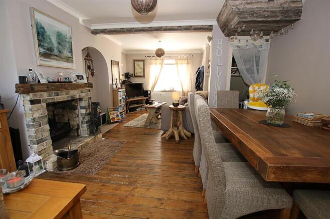 Dining_Room.jpg