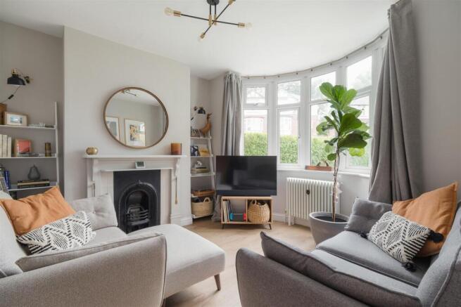 3 bed Semi-Detached for sale Image 4