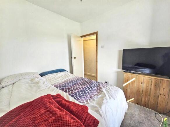 2 bed Terraced for sale Image 8
