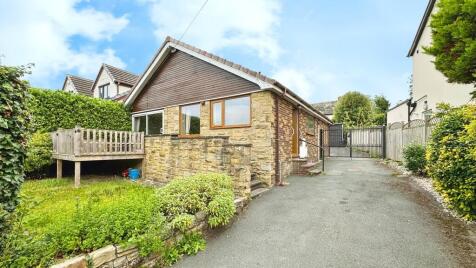 Larkfield Crescent, Yeadon, LS19 6EH