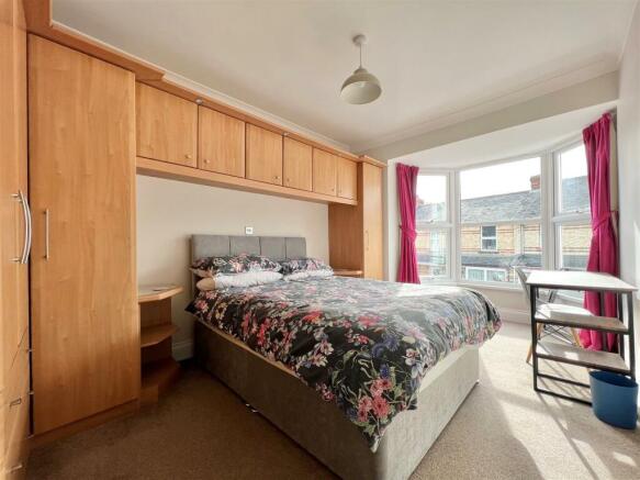 BEDROOM 2.jpg