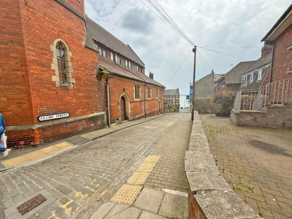 3 bed Semi-Detached for sale Image 12