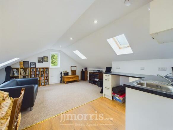 Living Room/Kitchenette