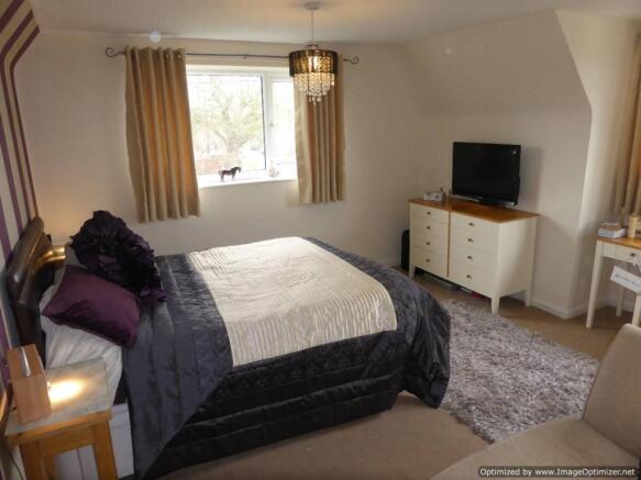 Bedroom 2 (Double)