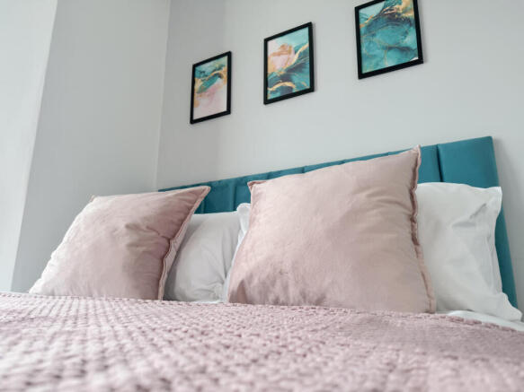 5 bed House to rent Image 10