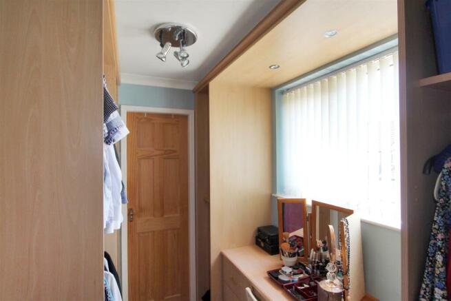 DRESSING ROOM