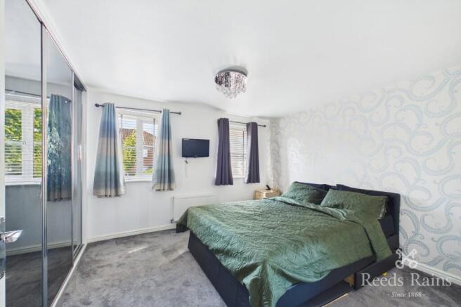 4 bed Detached for sale Image 10