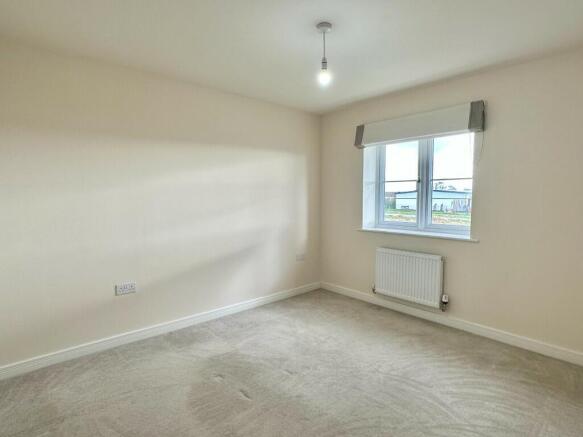 3 bed Semi-Detached for sale Image 5