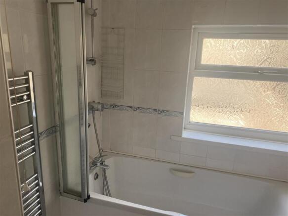Upstairs Family Bathroom