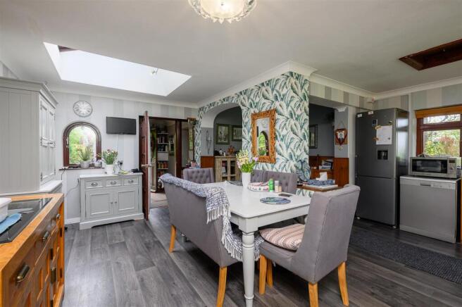 3 bed Detached for sale Image 4