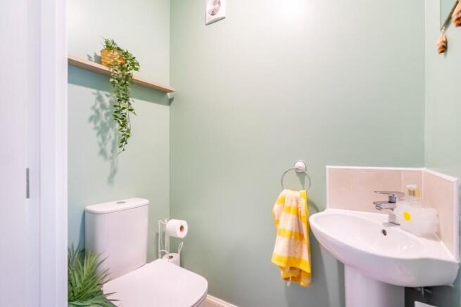 2 bed Semi-Detached for sale Image 6