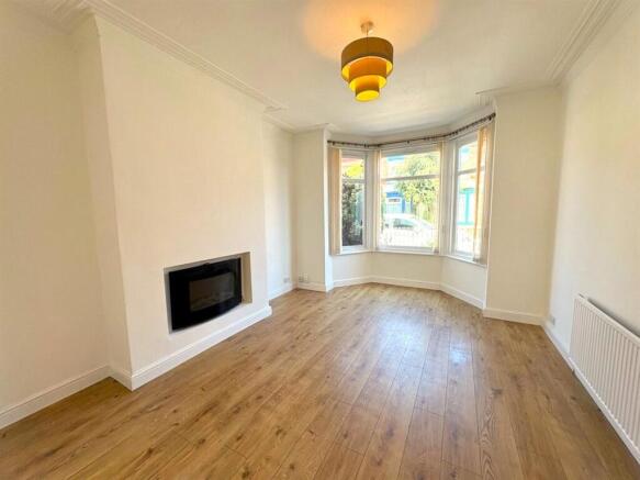3 bed Terraced for sale Image 5