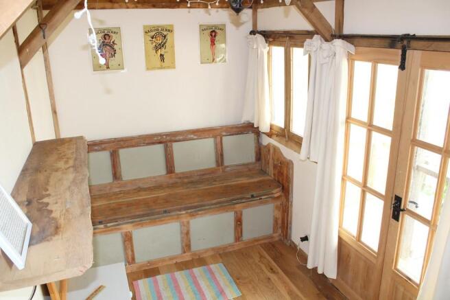 SUMMER HOUSE