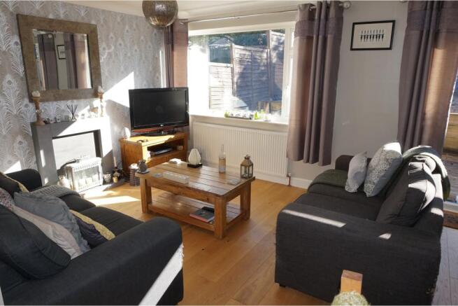 Lounge/Dining Room