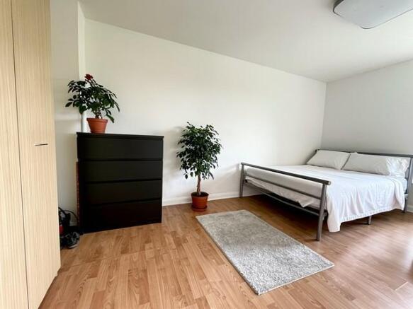 2 bed Flat to rent Image 6