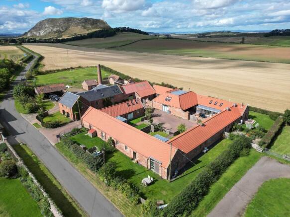 3 Luggate Steading