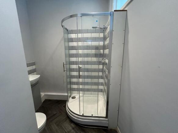 1 bed Terraced to rent Image 5