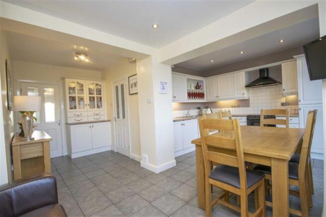 KITCHEN/DINING/DAY ROOM