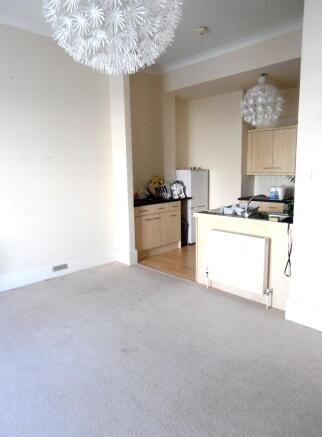 Lounge/Kitchen