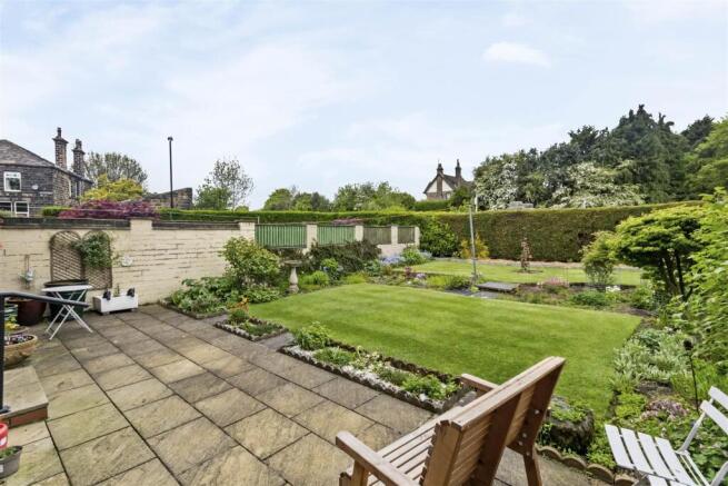 4 bed Semi-Detached for sale Image 8