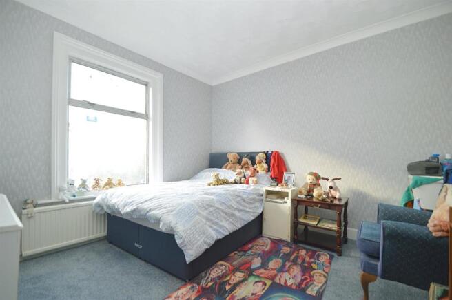 Bed3.jpg