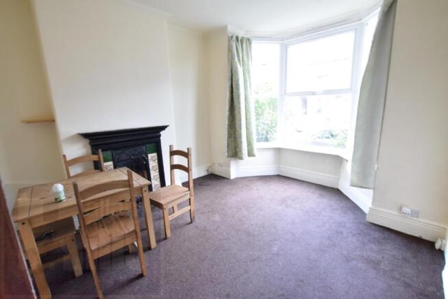 3 bed Terraced to rent Image 4