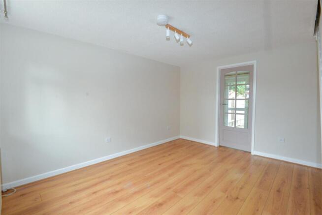 Living Room 1.jpg
