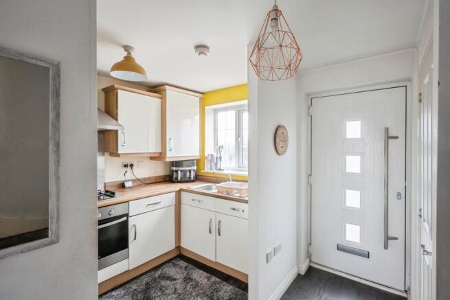 2 bed Terraced for sale Image 6