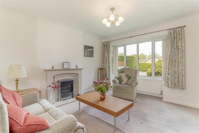 3 bed Detached Bungalow for sale Image 5