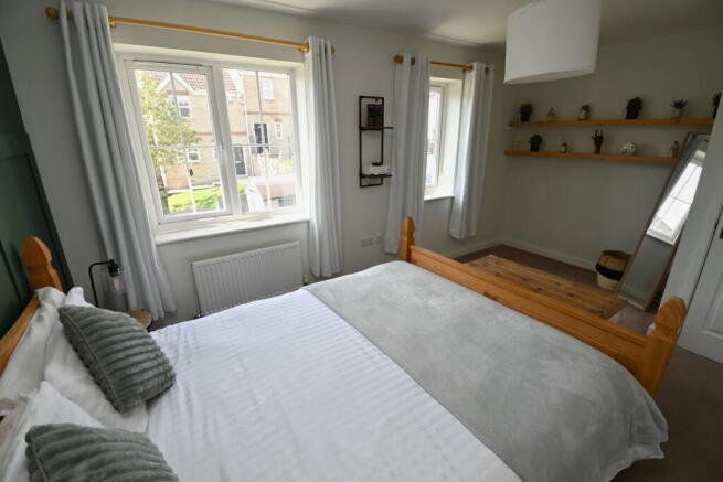3 bed Town House for sale Image 11