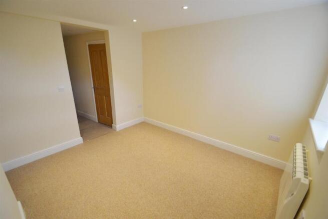 FLAT 1 ST JHNS PIC 4.jpg