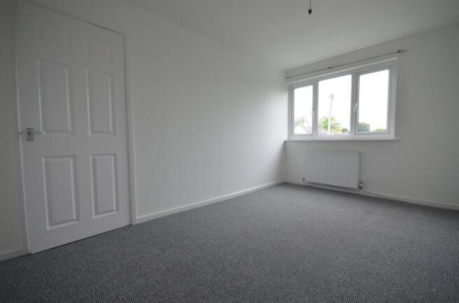 3 bed Detached to rent Image 9