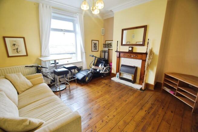 3e3a1379-Lounge 2...