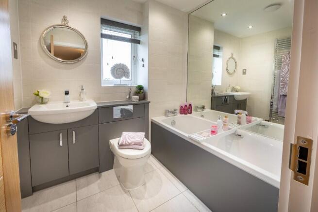4 bed Detached for sale Image 5