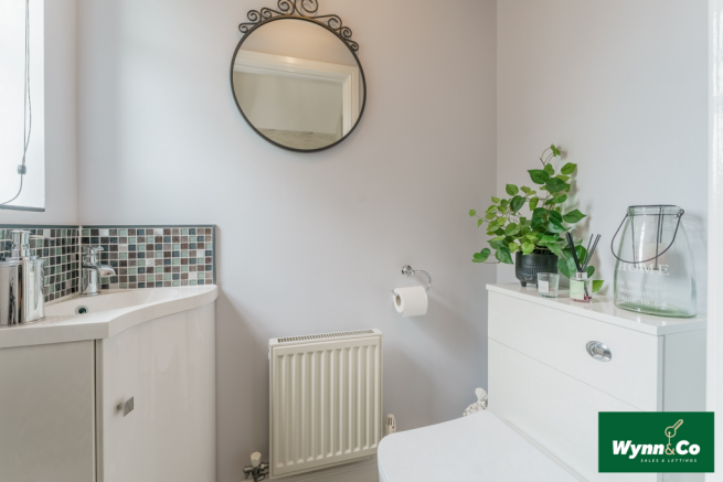 5 bed Detached for sale Image 6