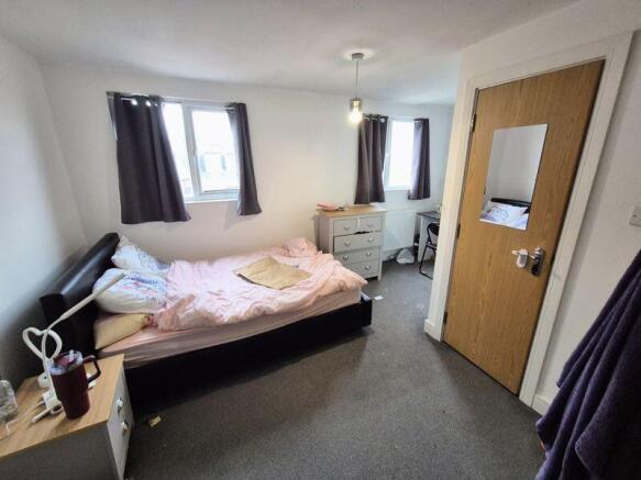 8 bed Terraced for sale Image 5