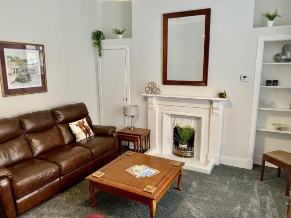 Lounge 3