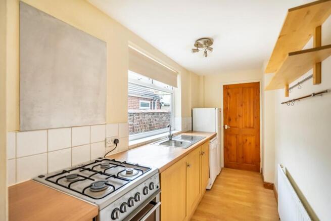 2 bed Terraced for sale Image 8