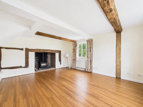 Lower farm lunge with clean floor